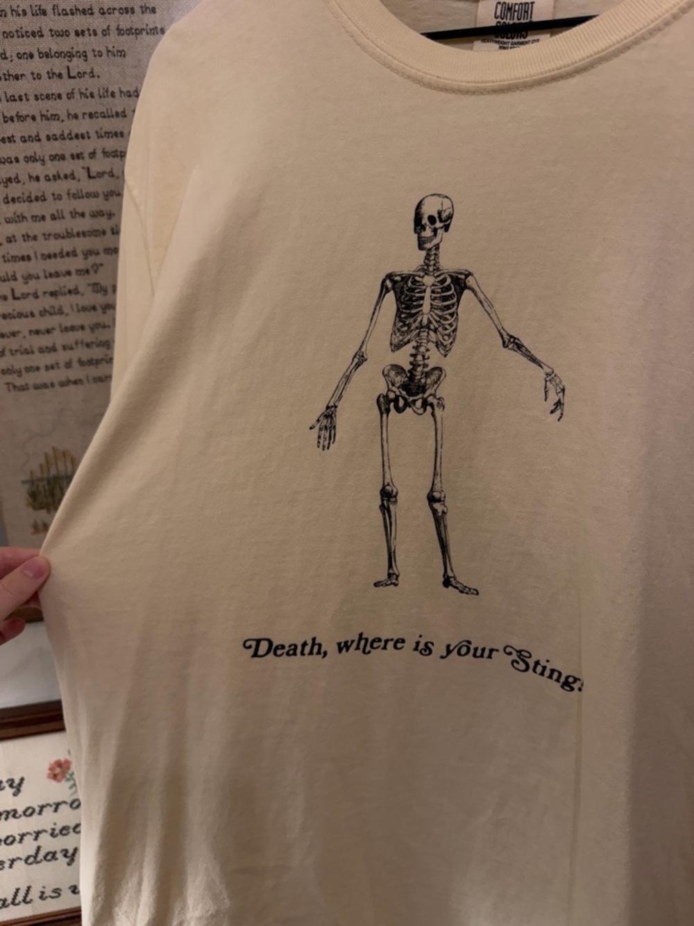 Comfort Colors “Death Where Is Your Sting” Skeleton Tee Ivory Cream Size L